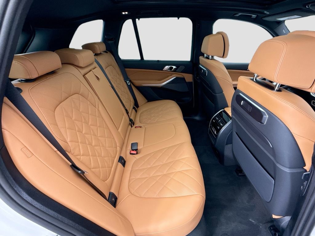 New 2026 BMW X5 xDrive40i w/ Executive Package image 21
