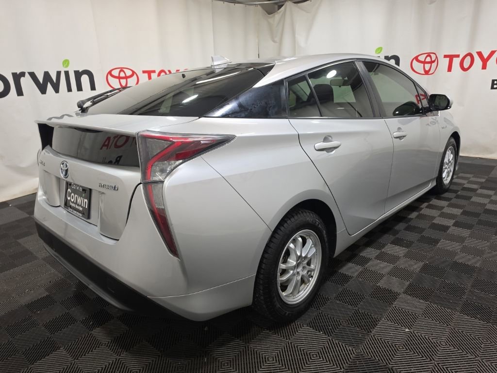 Used 2016 Toyota Prius Three FWD image 10