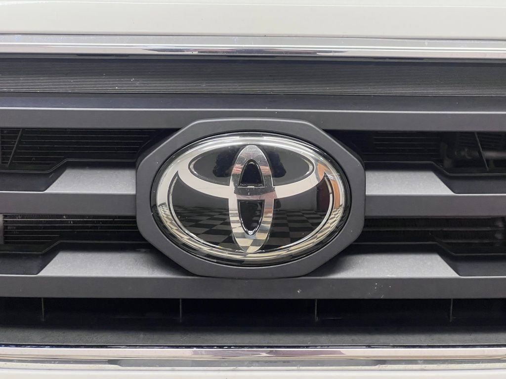 Used 2020 Toyota Tacoma SR5 image 34