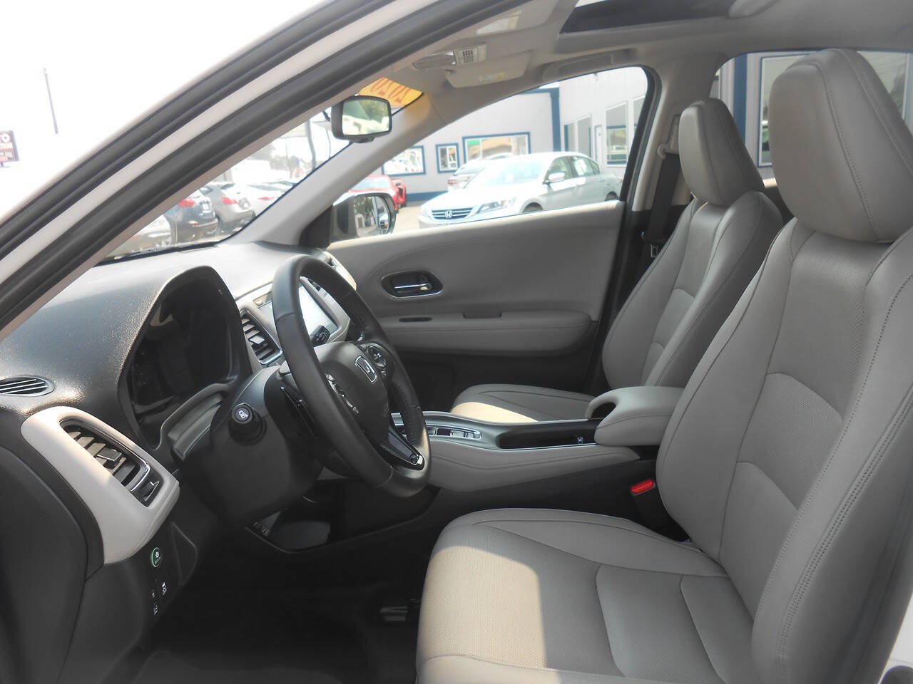 Used 2020 Honda HR-V EX-L image 10