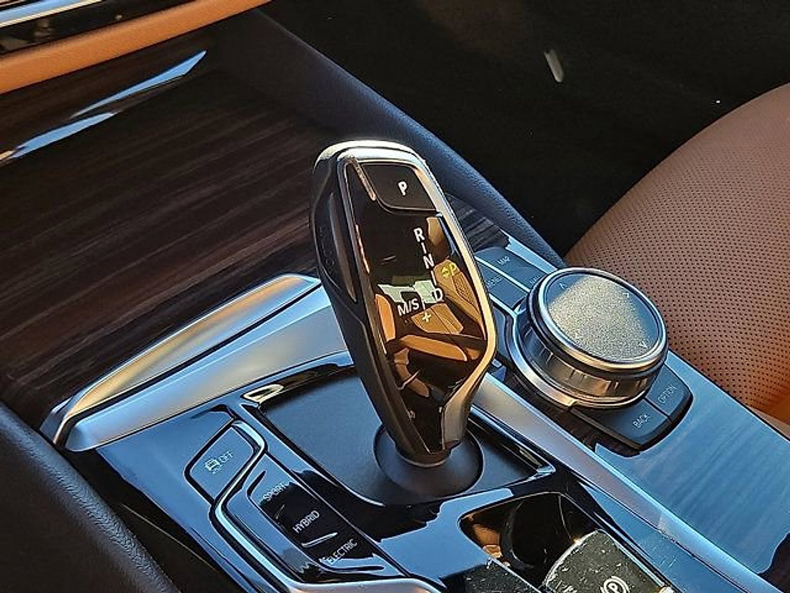 Used 2023 BMW 530e xDrive image 15