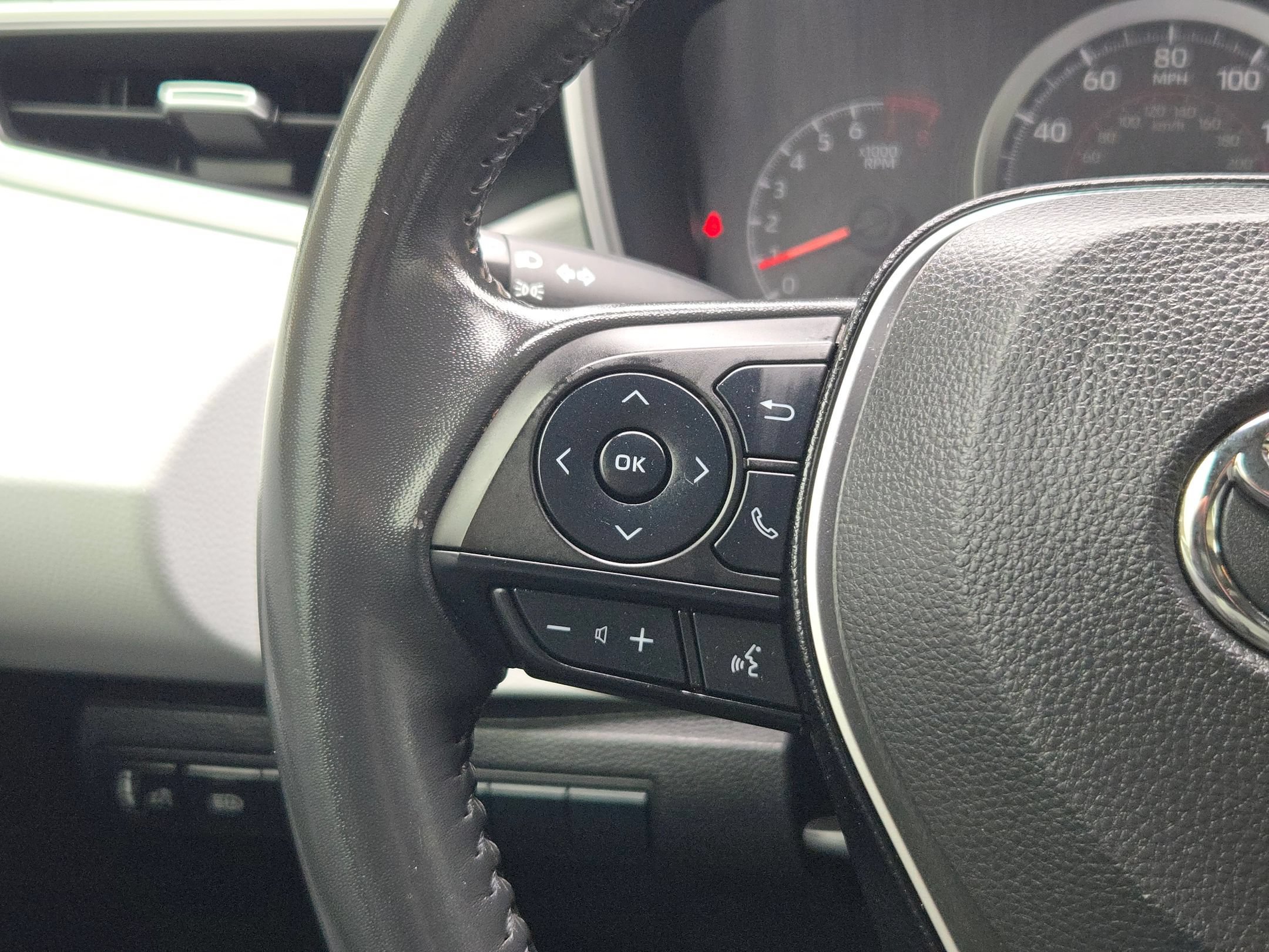 Used 2019 Toyota Corolla SE FWD image 21
