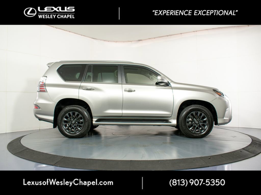 Used 2023 Lexus GX 460 Premium w/ Premium Package AWD/4WD image 4