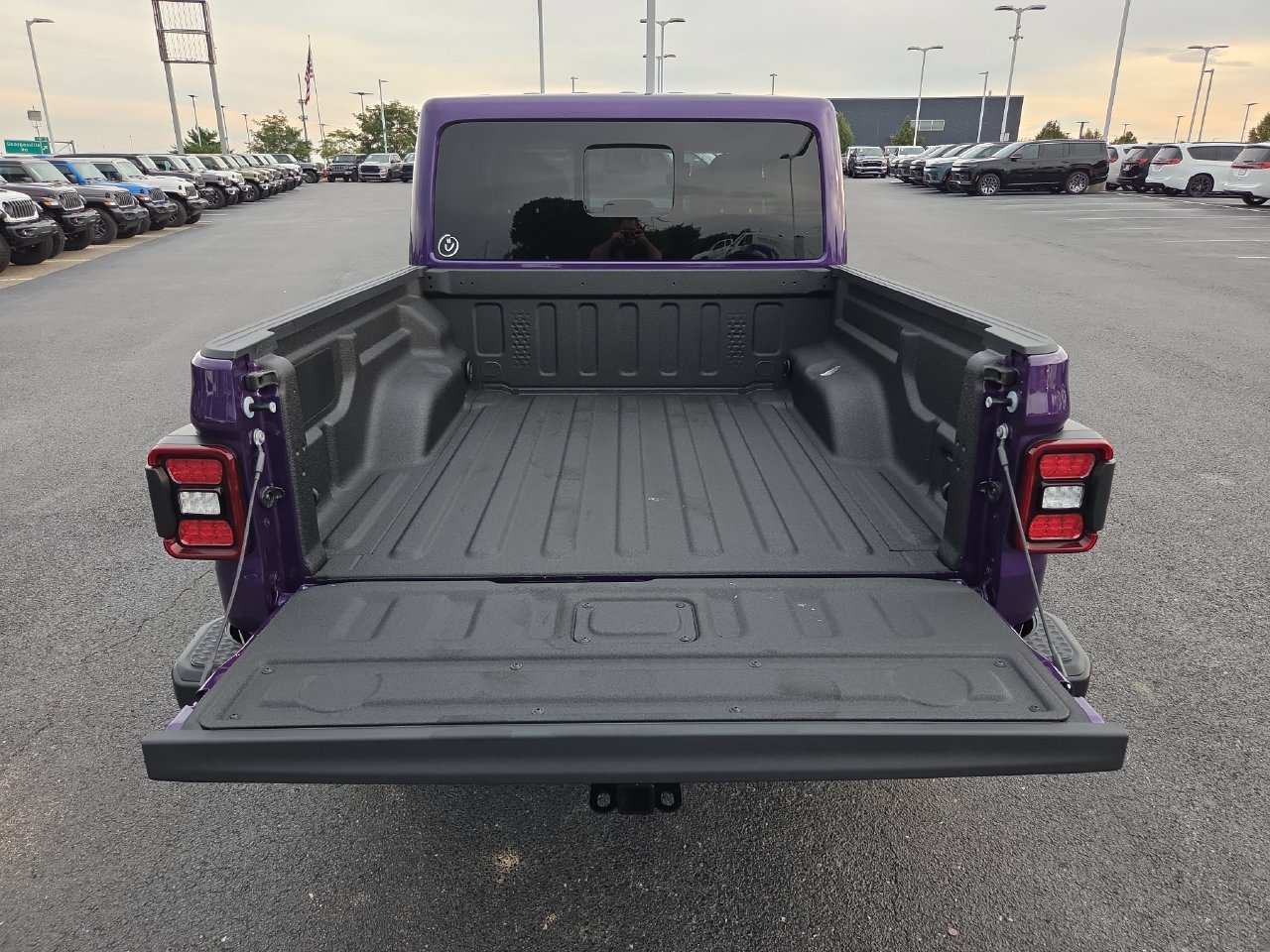 New 2026 Jeep Gladiator Sport AWD/4WD image 29