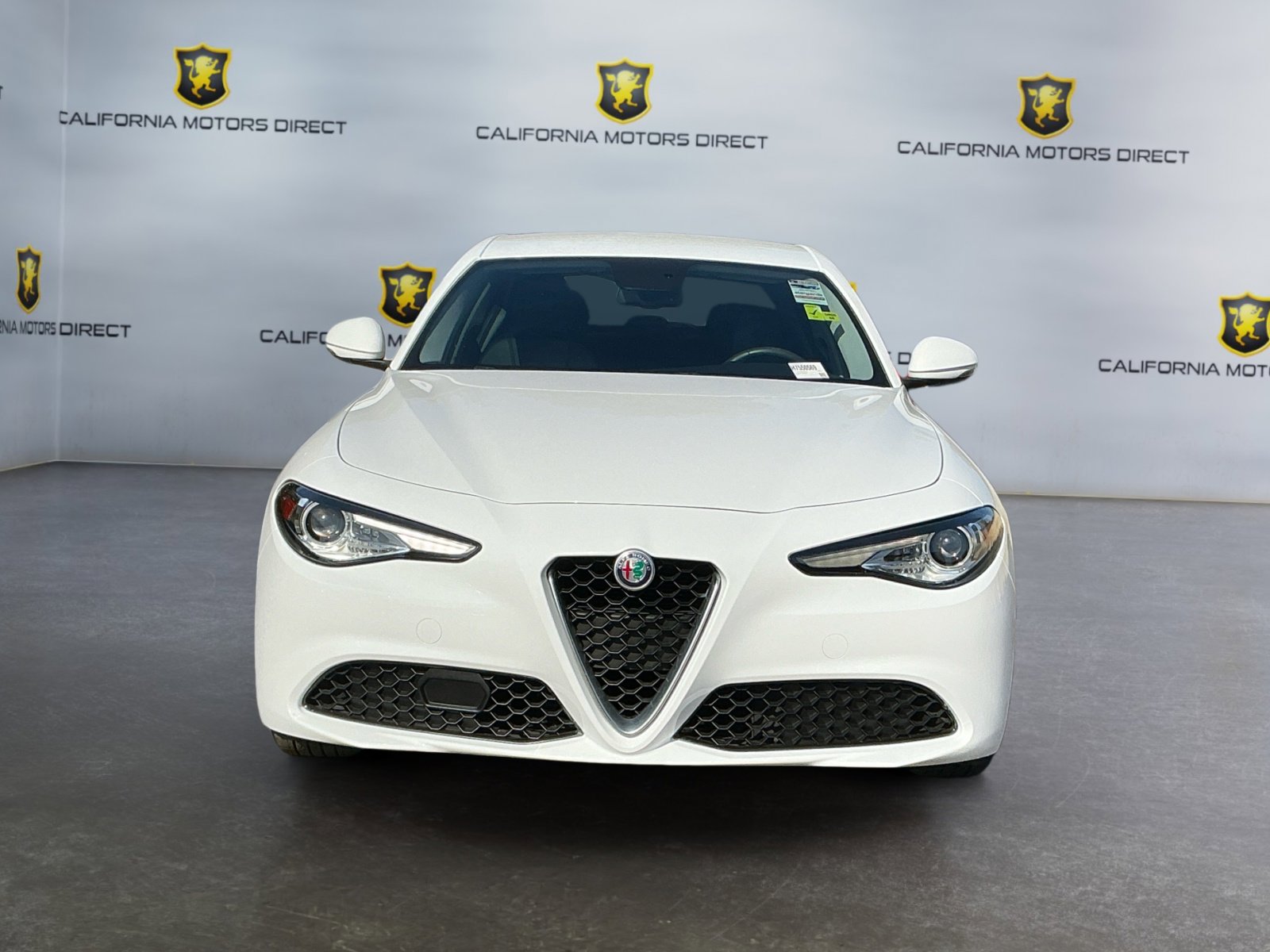 Used 2017 Alfa Romeo Giulia image 2