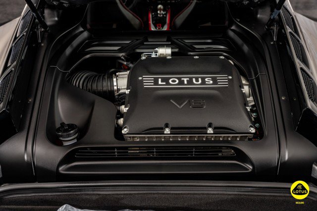 New 2025 Lotus Emira image 16