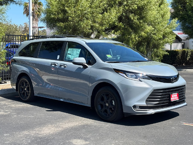 New 2026 Toyota Sienna XLE Woodland Edition AWD/4WD image 4