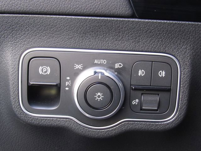 Used 2026 Mercedes-Benz GLA 250 4MATIC image 34