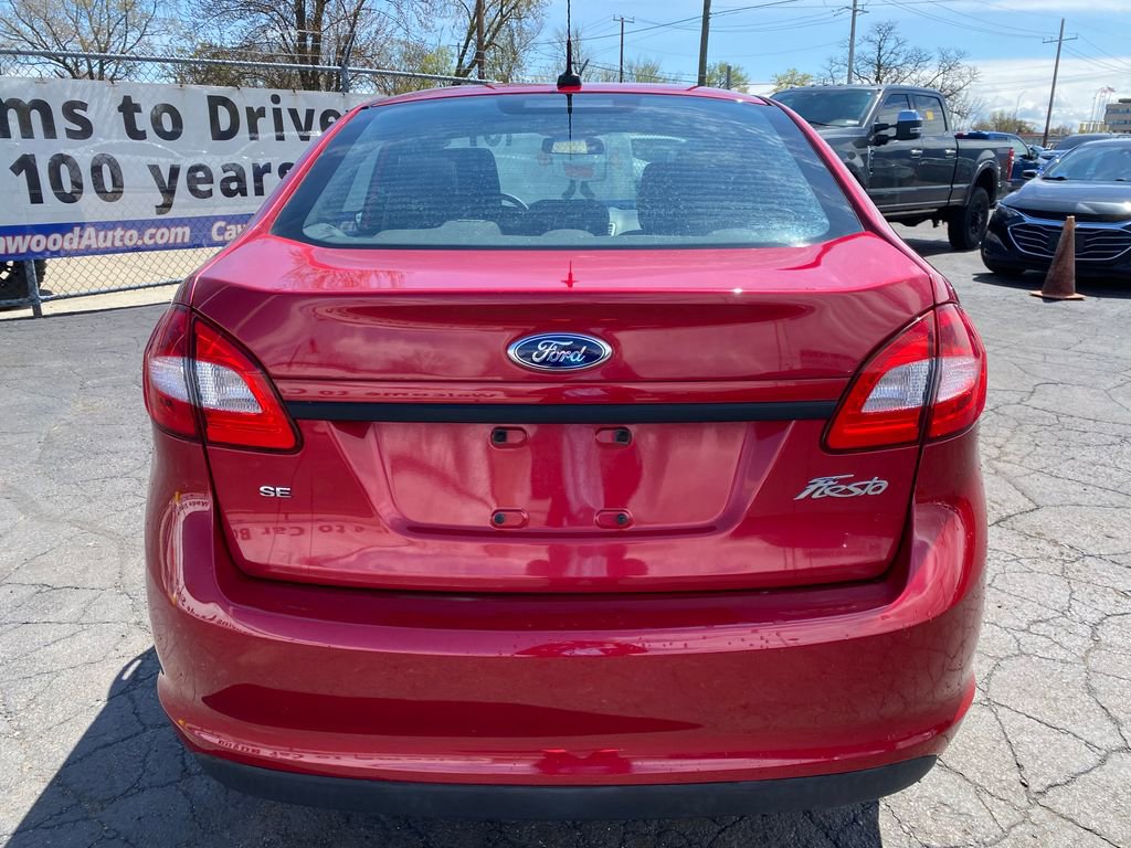 Used 2012 Ford Fiesta SE FWD image 3