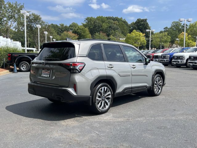 Used 2025 Subaru Forester Touring w/ Popular Package - Touring AWD/4WD image 3