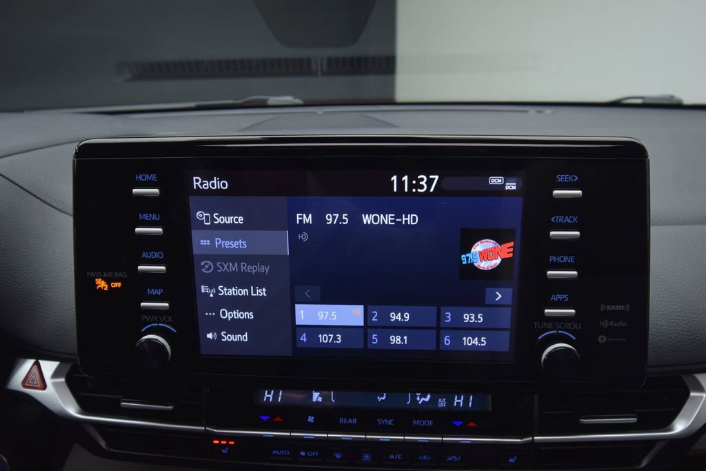 Used 2021 Toyota Sienna XLE image 15