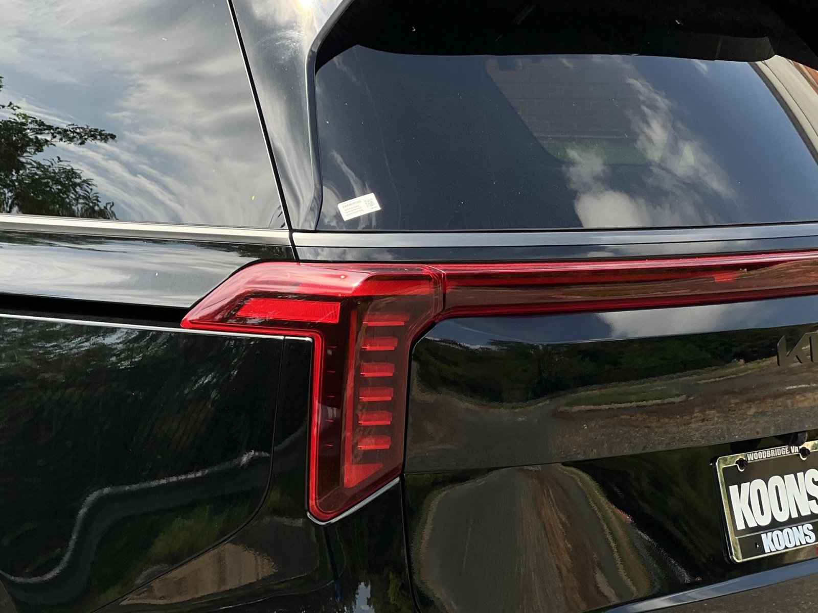 New 2027 Kia Carnival SX Prestige FWD image 14