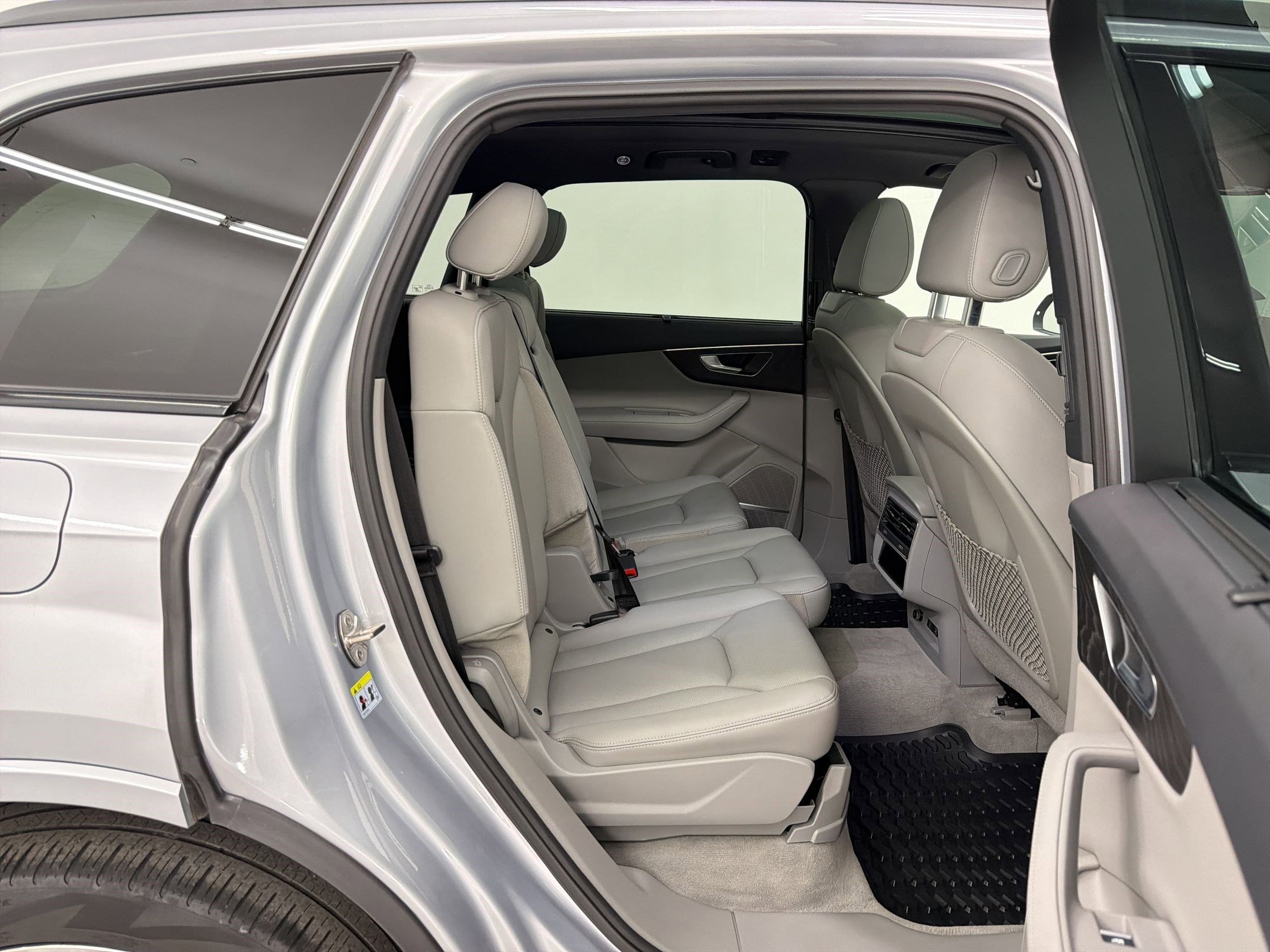 Used 2021 Audi Q7 3.0T Premium Plus AWD/4WD image 28