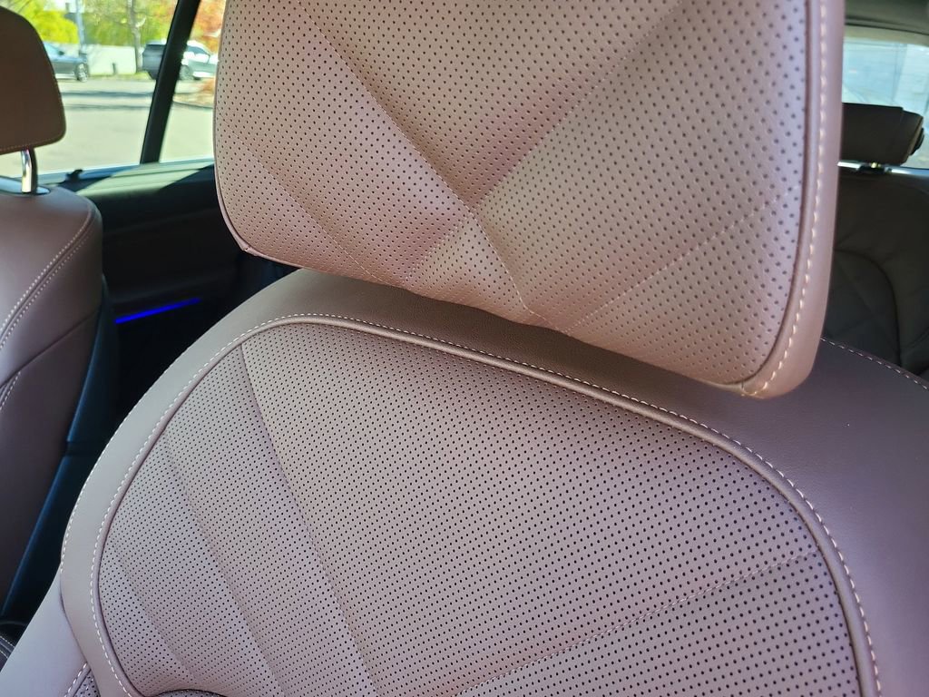 Certified 2026 BMW X5 xDrive40i w/ Climate Comfort Package image 19