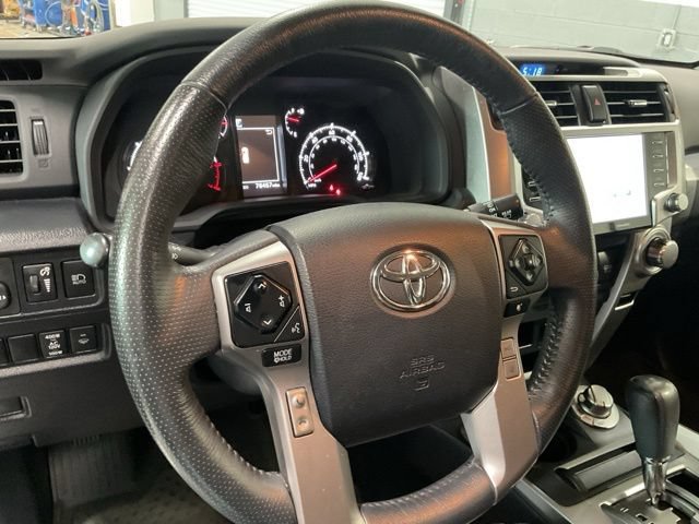 Used 2022 Toyota 4Runner SR5 AWD/4WD image 13