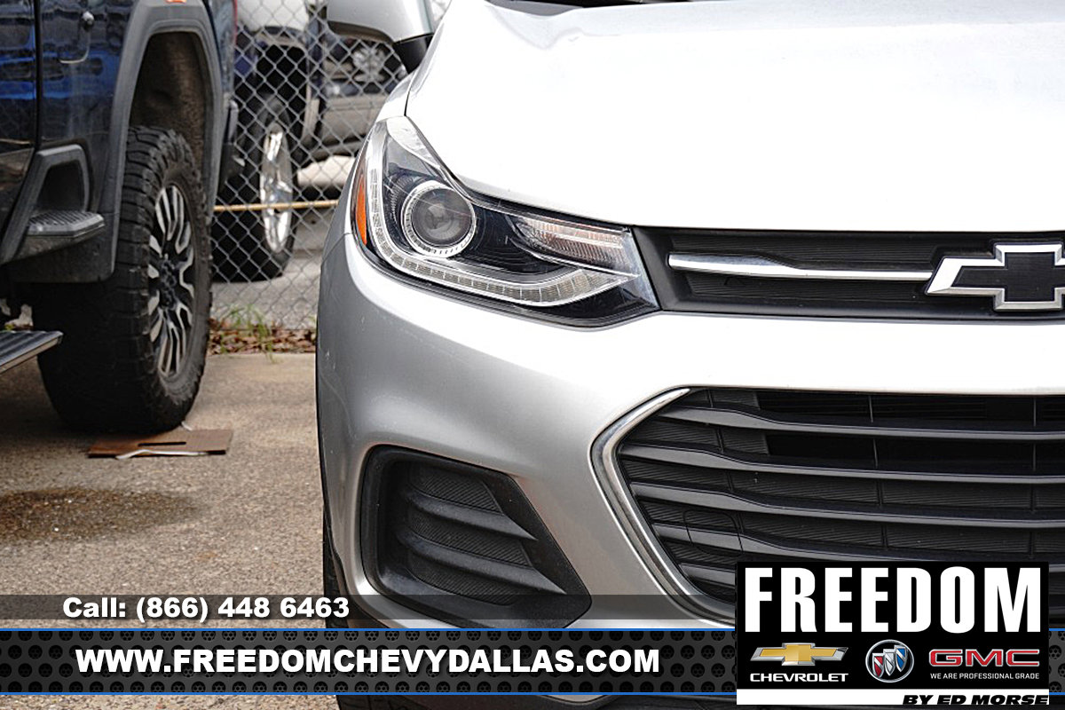 Used 2021 Chevrolet Trax LT w/ Driver Confidence Package AWD/4WD image 6