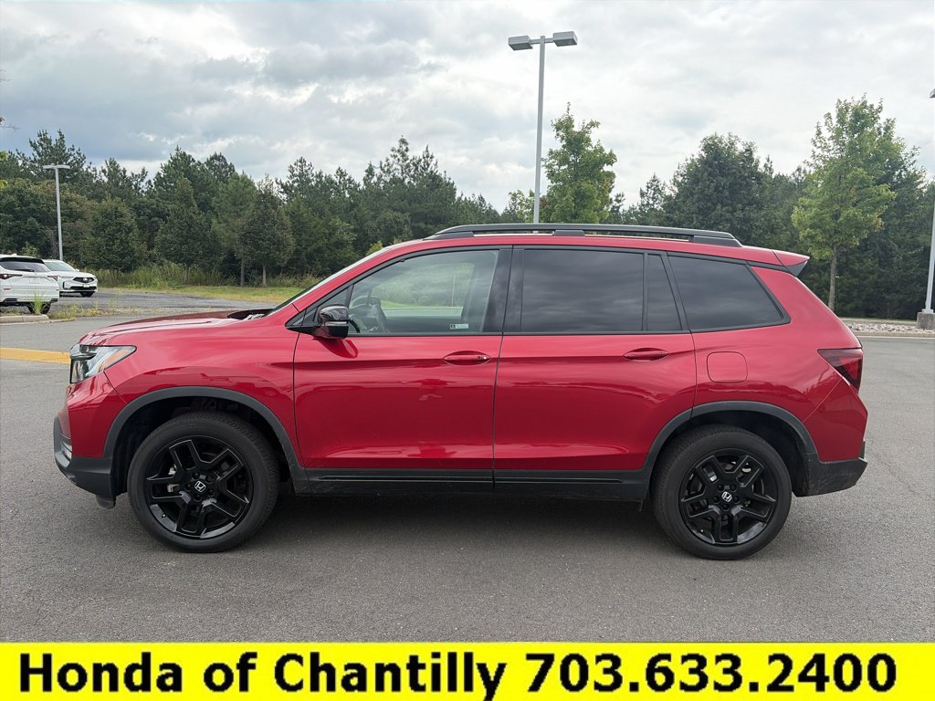 Certified 2024 Honda Passport Black Edition image 4
