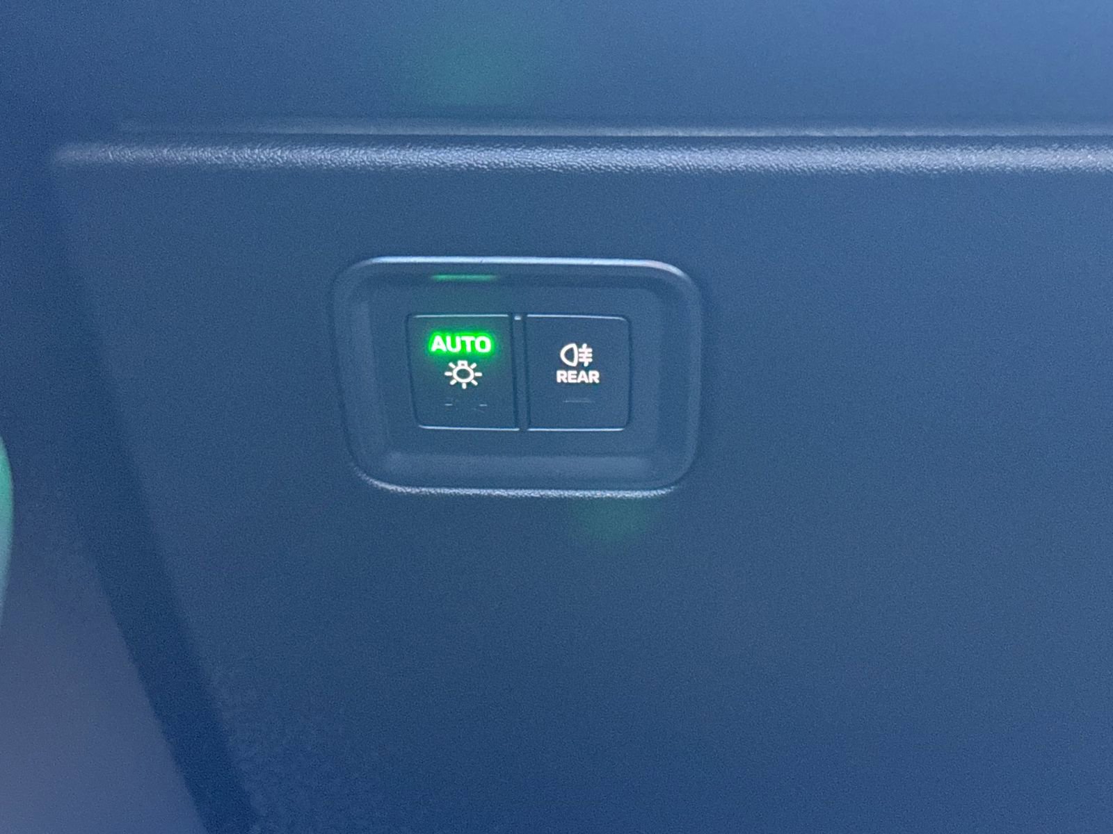 Used 2025 Porsche Macan Electric image 33