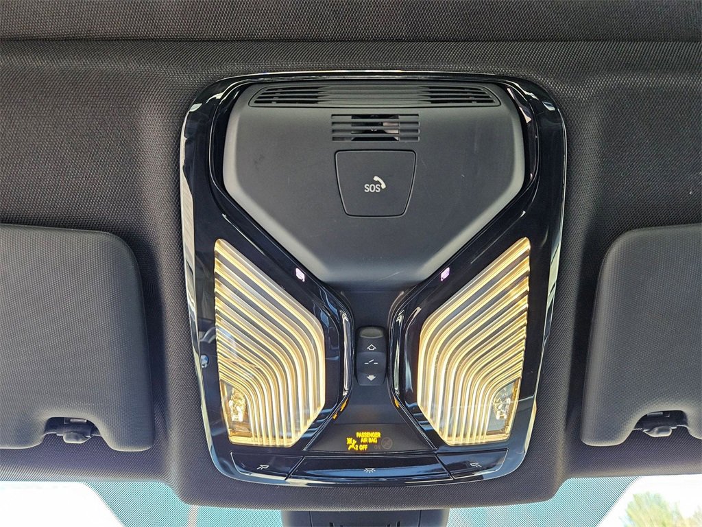 Used 2021 BMW 430i xDrive Coupe w/ Premium Package image 18