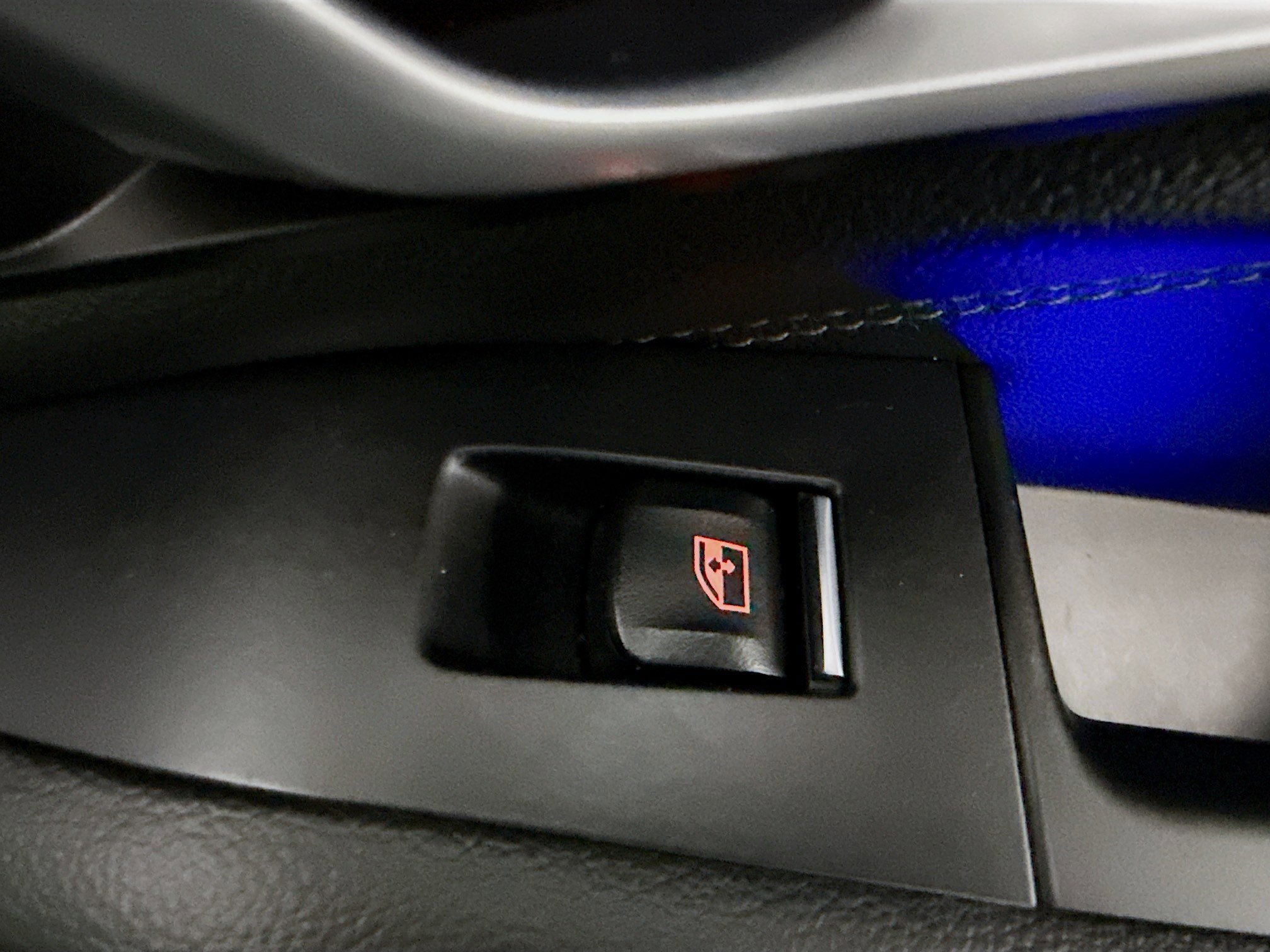 Used 2020 BMW X5 M50i w/ Premium Package image 31