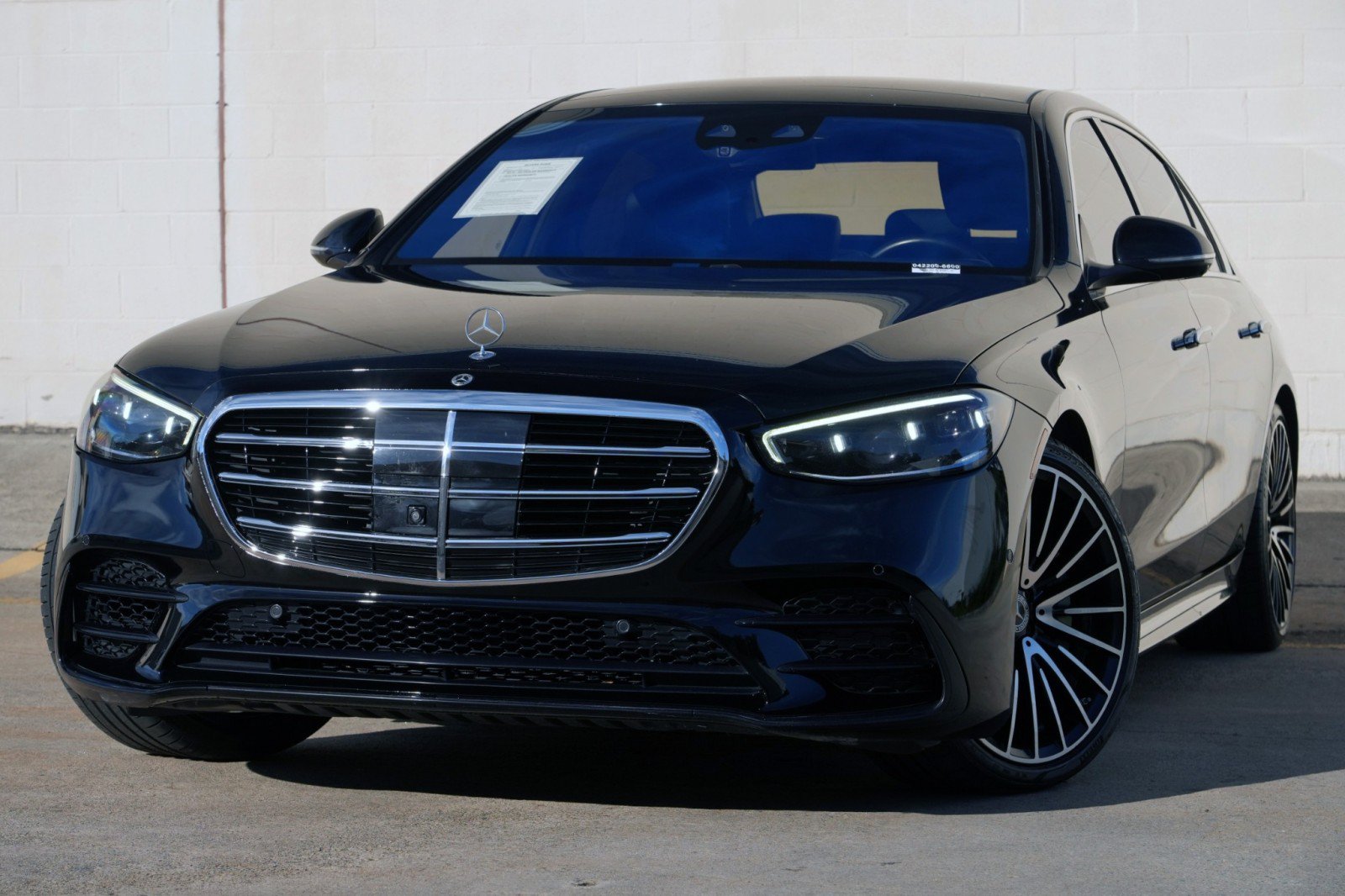 Used 2021 Mercedes-Benz S 580 4MATIC Sedan w/ AMG Line image 3