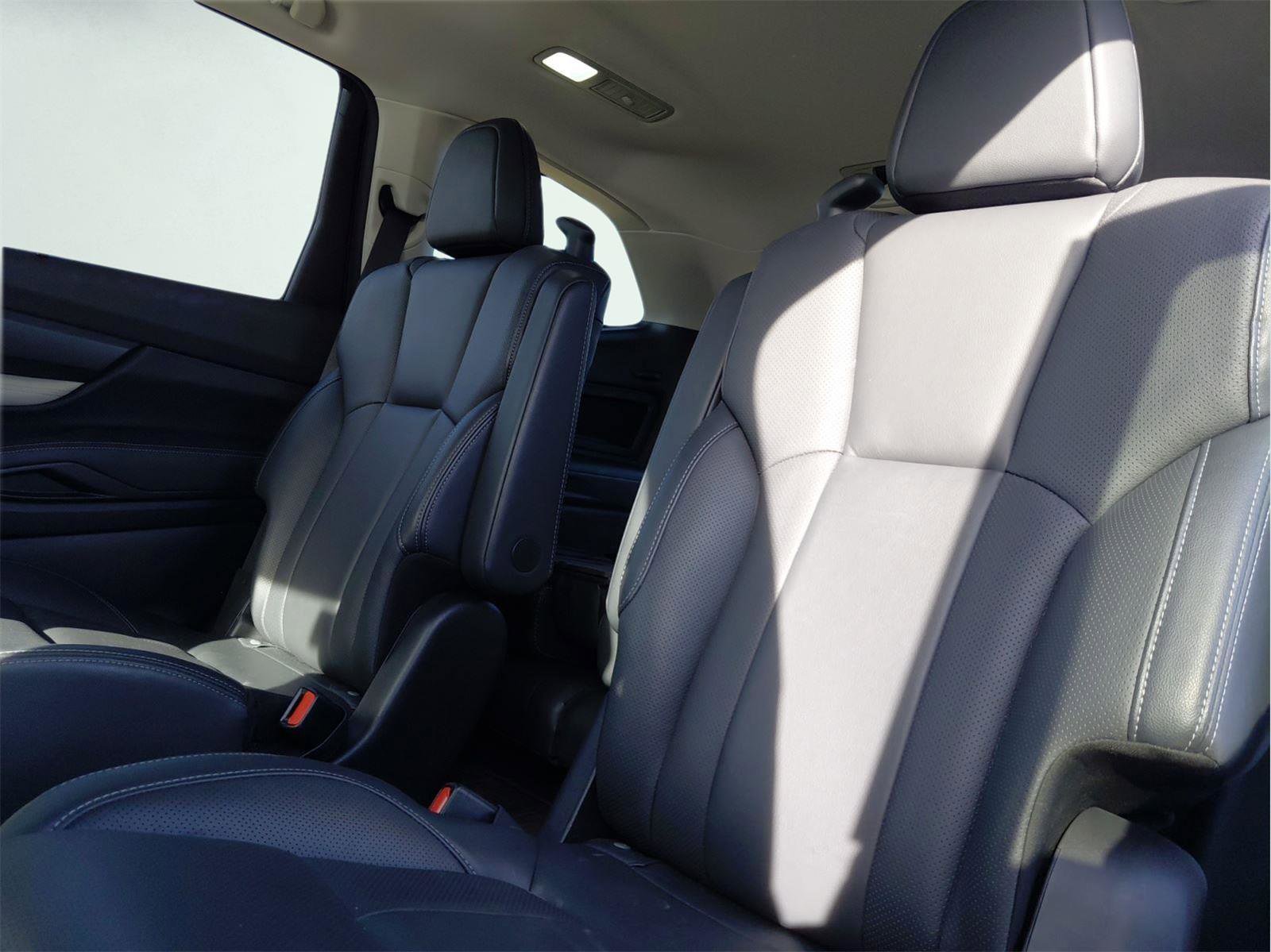 Used 2022 Subaru Ascent Limited image 13