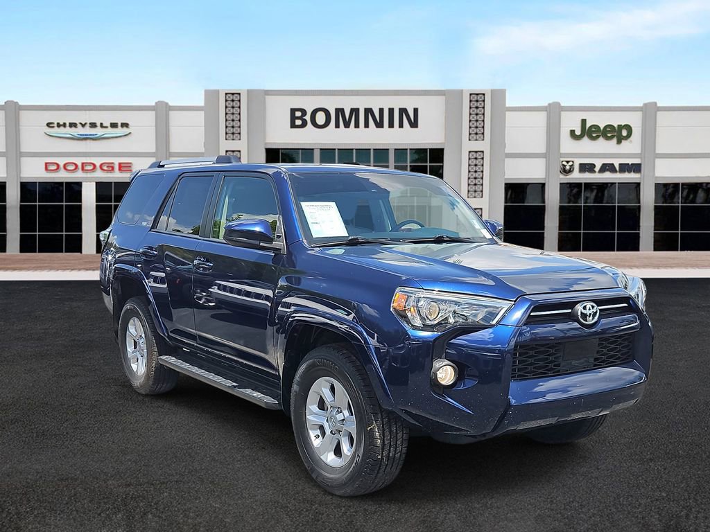 Used 2020 Toyota 4Runner SR5 image 2