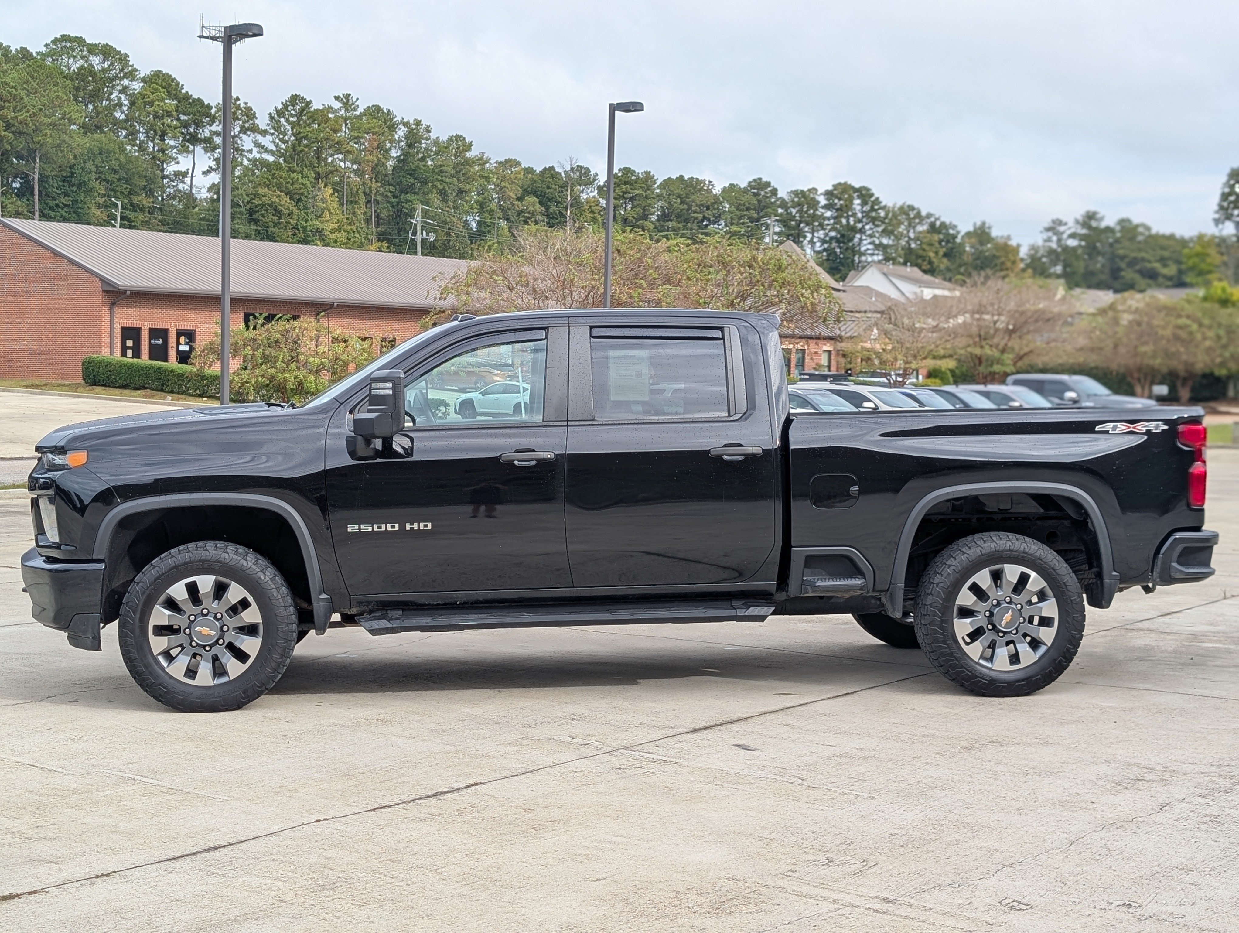 Used 2023 Chevrolet Silverado 2500 Custom w/ Gooseneck/5TH Wheel Package AWD/4WD image 6