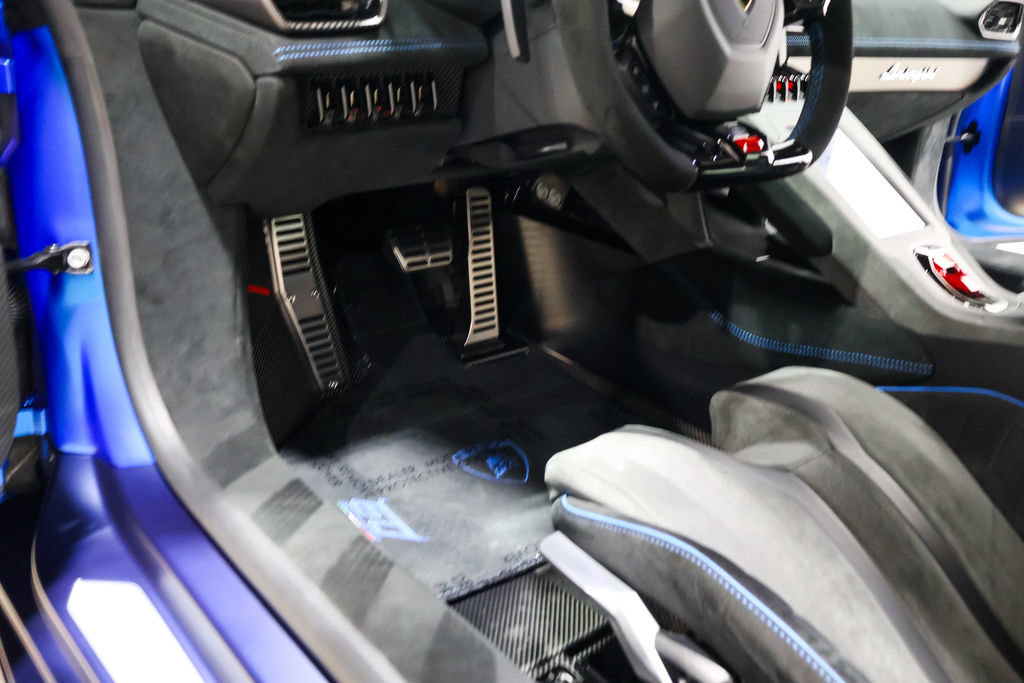 Used 2023 Lamborghini Huracan STO RWD image 53
