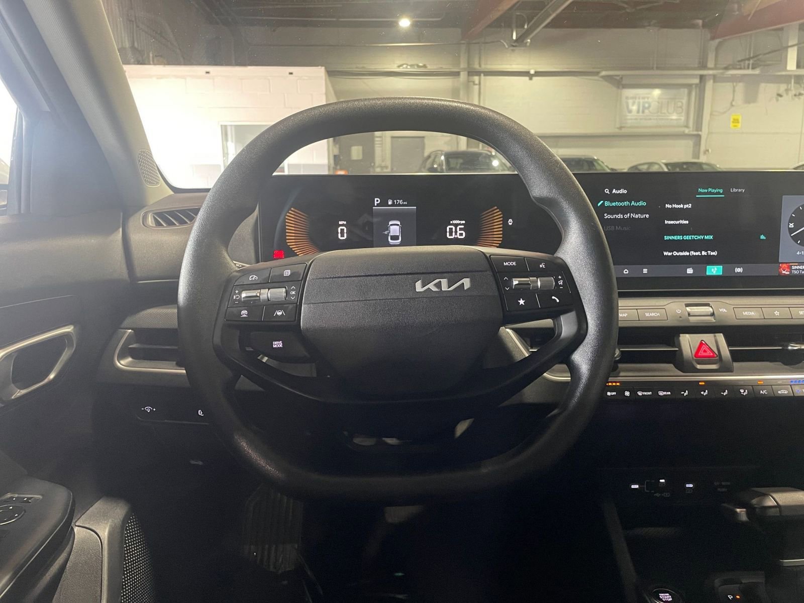 Used 2025 Kia K4 FWD image 32