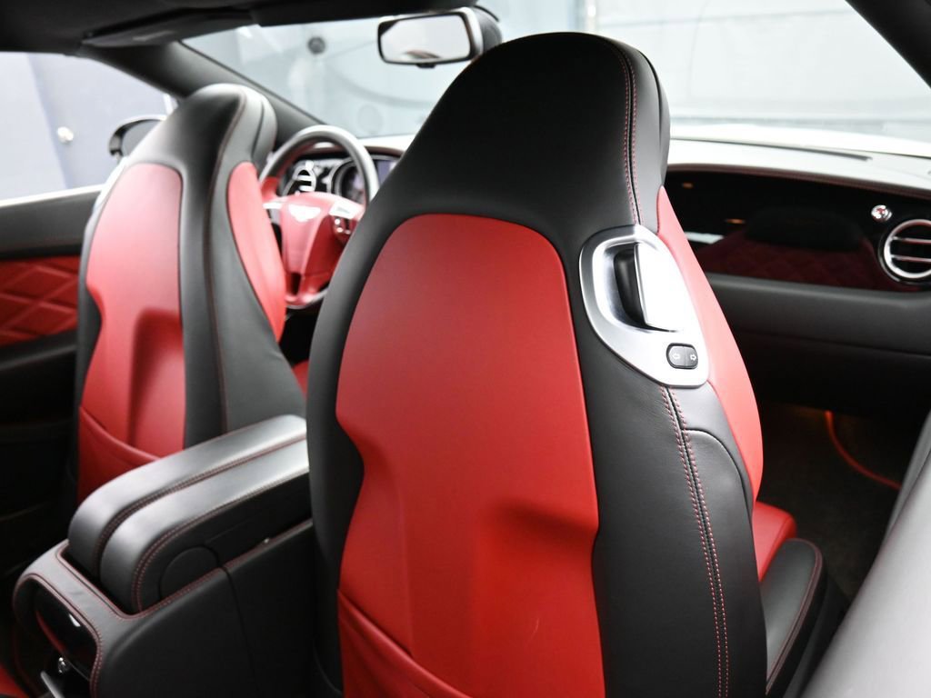 Used 2015 Bentley Continental GT V8 S image 24