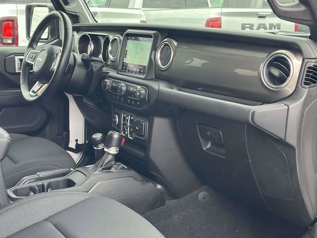 Used 2019 Jeep Wrangler Unlimited Sahara image 24