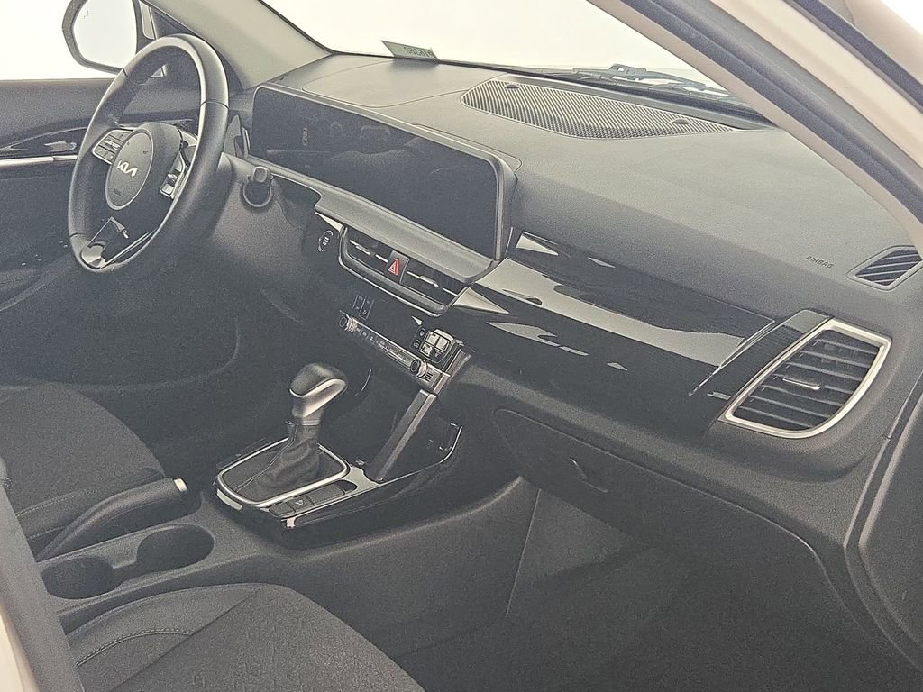 Used 2025 Kia Seltos S image 35