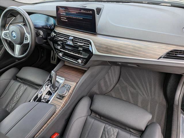Used 2023 BMW 530e w/ M Sport Package RWD image 23