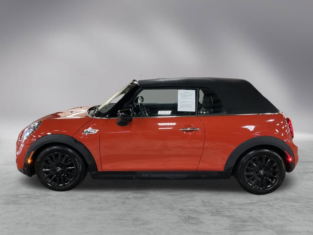 Used 2021 MINI Cooper S w/ Driver Assistance Package image 2