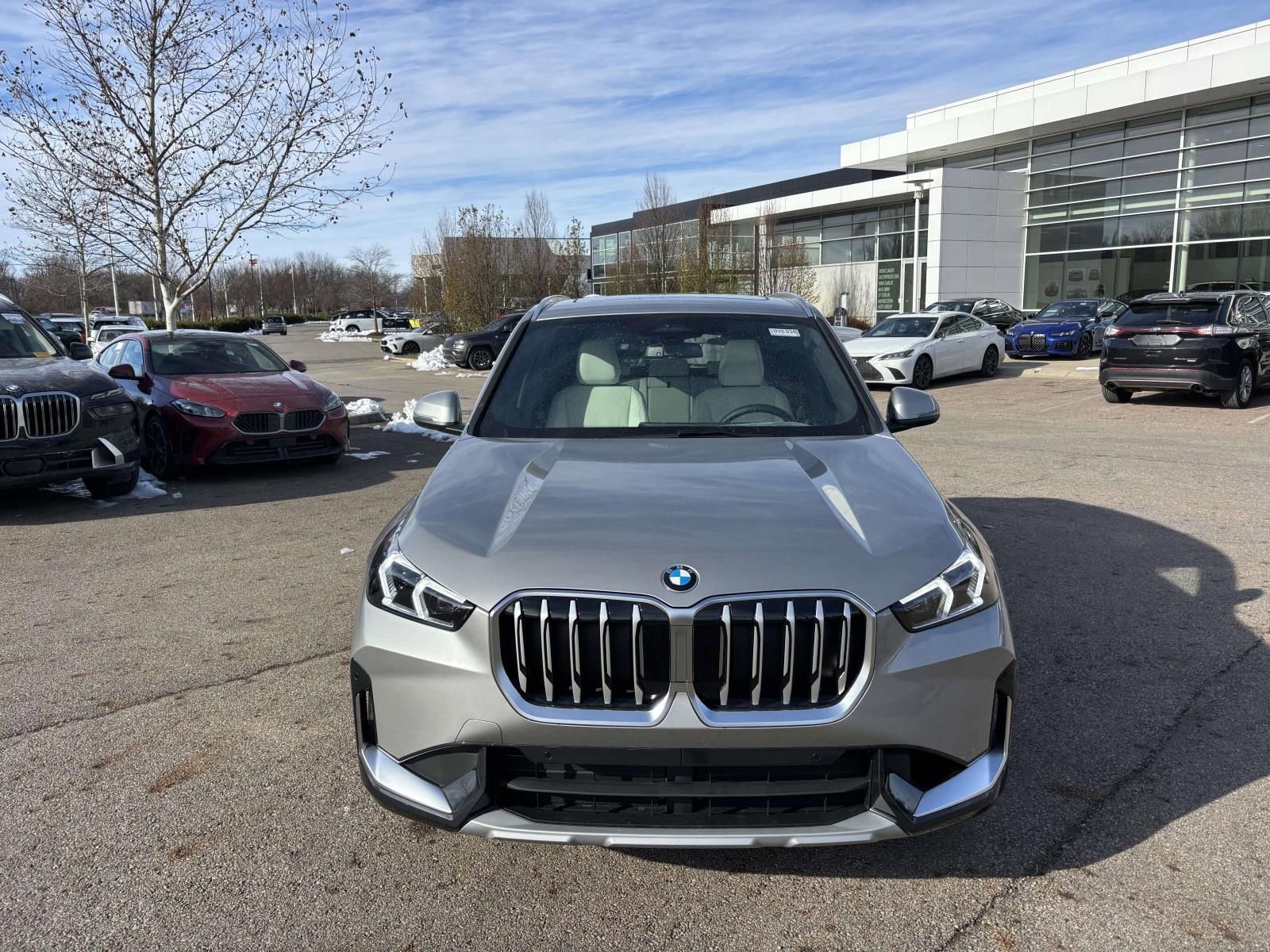 New 2026 BMW X1 xDrive28i w/ Convenience Package AWD/4WD image 2