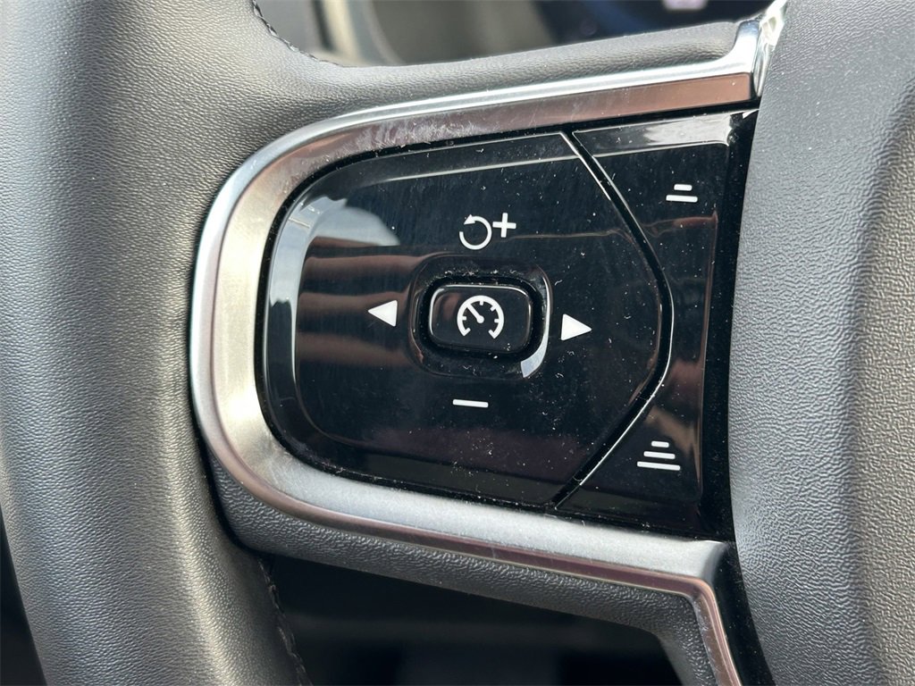 Used 2024 Volvo XC90 B6 Ultimate w/ Lounge Package image 41