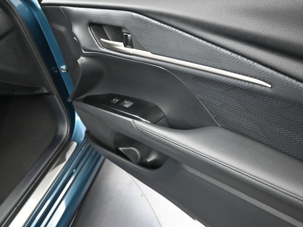 Used 2025 Toyota Camry XSE w/ Premium Plus Package image 23