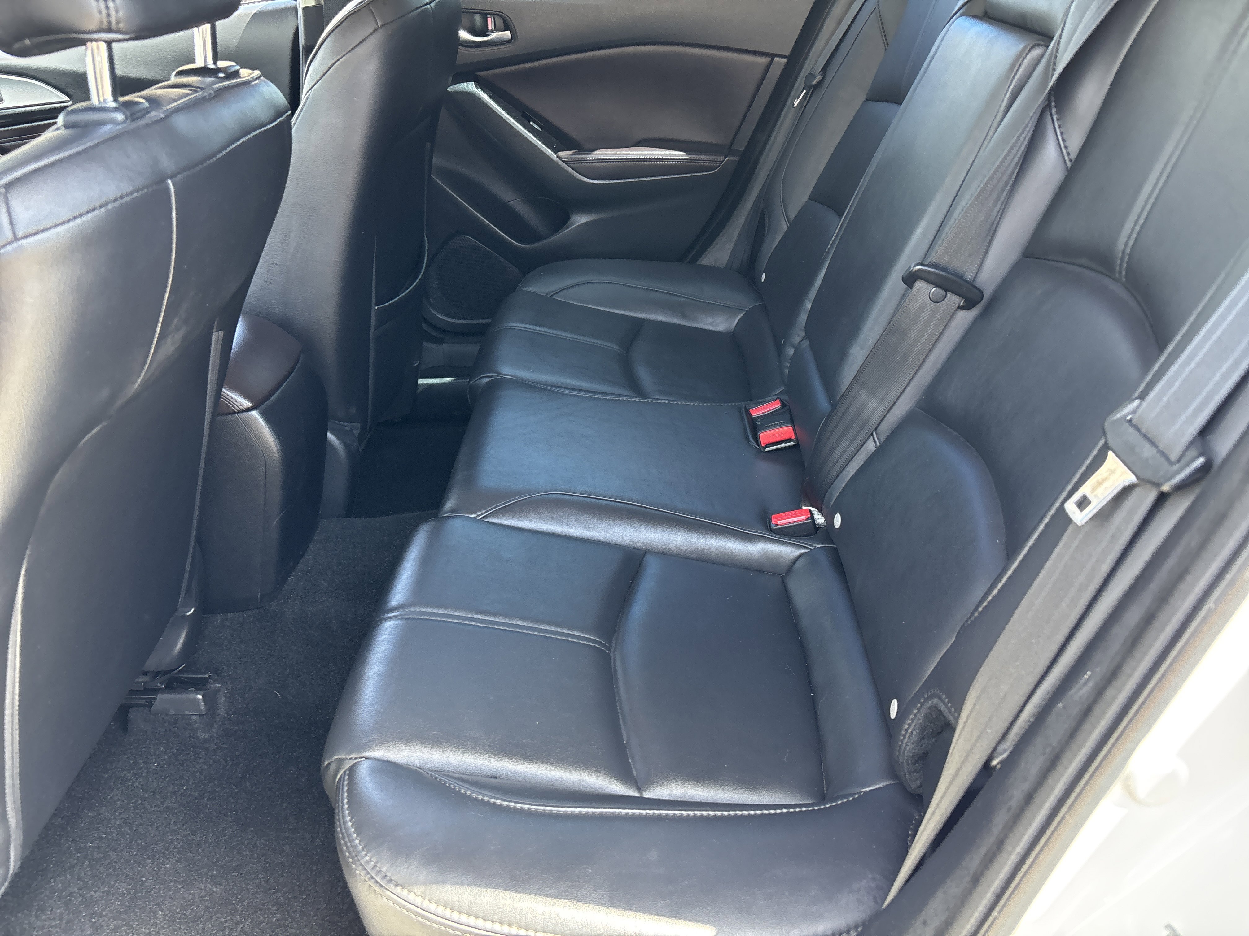 Used 2018 MAZDA MAZDA3 Touring FWD image 16