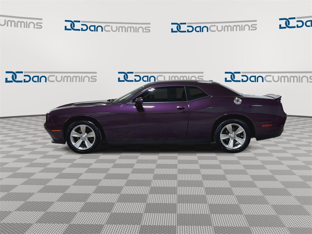 Used 2020 Dodge Challenger SXT image 5