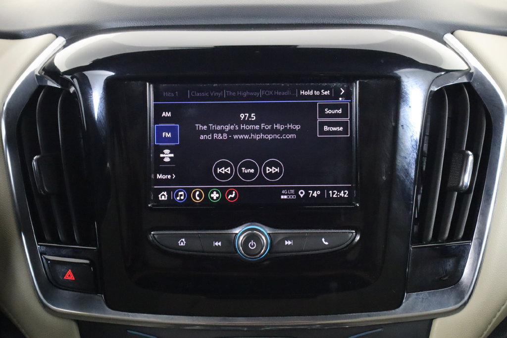 Used 2023 Chevrolet Traverse LS FWD image 28