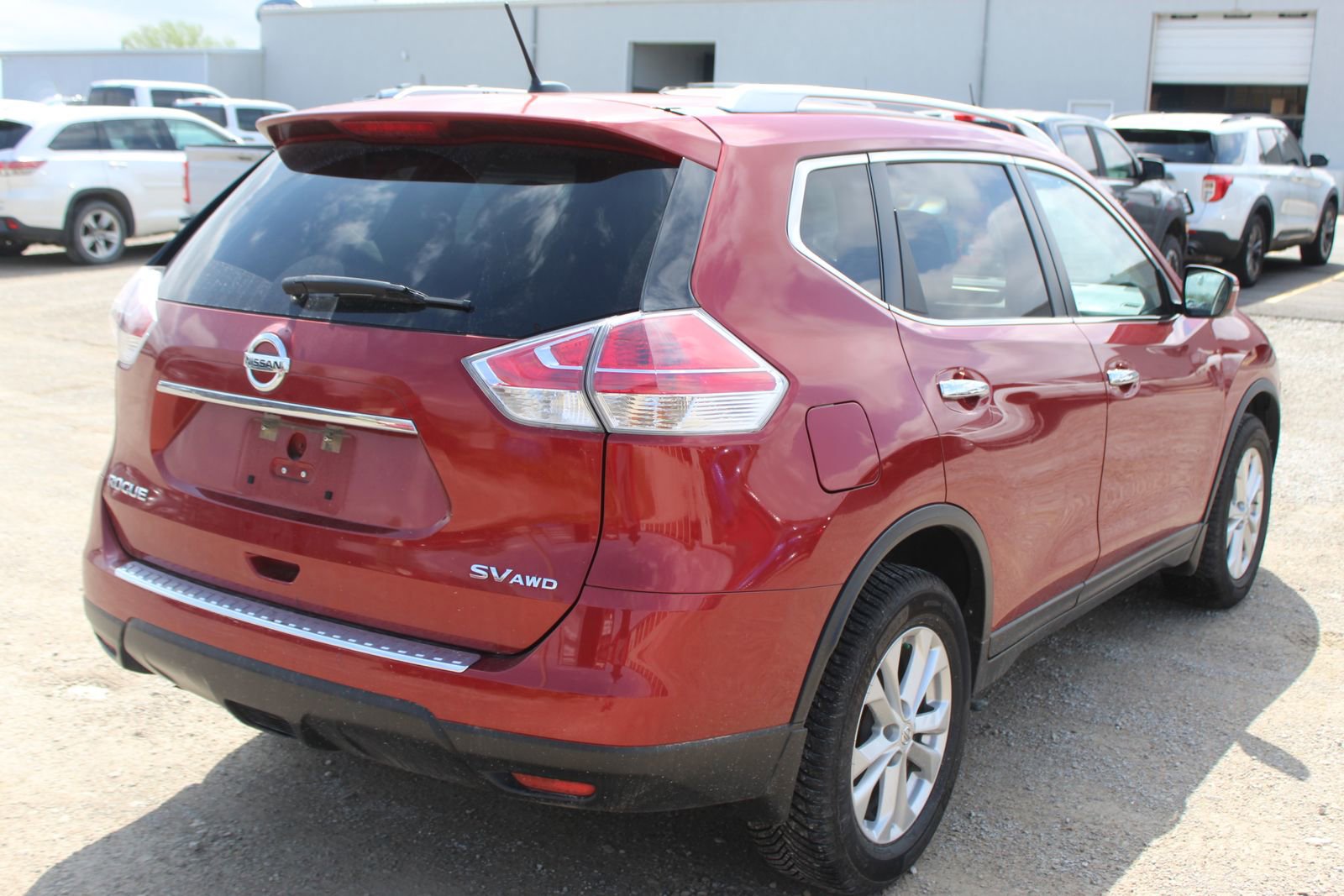 Used 2015 Nissan Rogue SV image 6