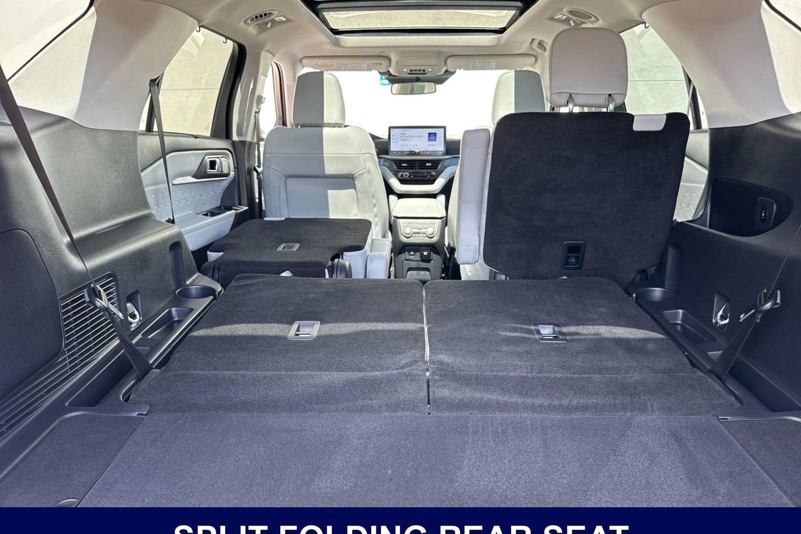 Used 2025 Ford Explorer Platinum w/ Ultimate Package RWD image 22