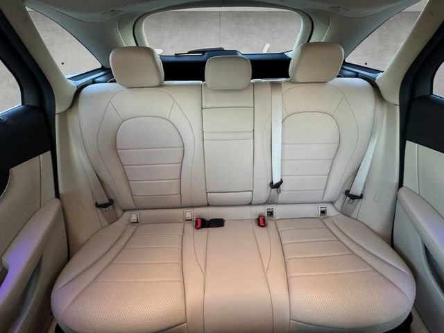 Used 2021 Mercedes-Benz GLC 300 image 22