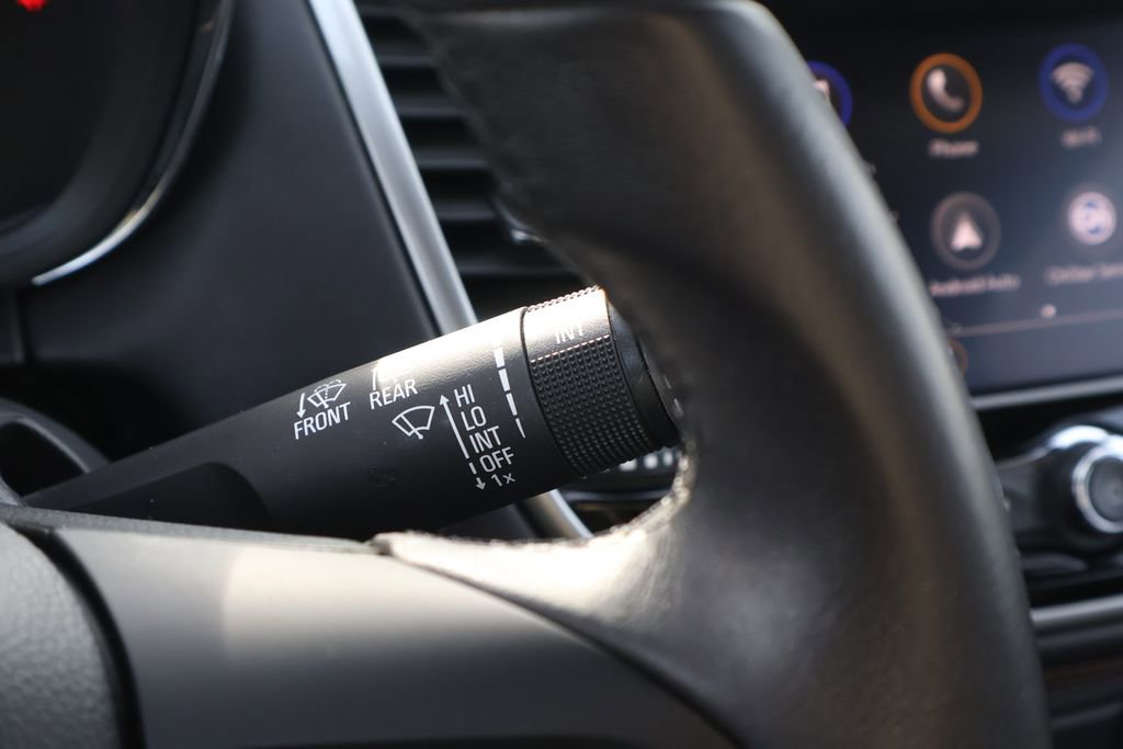 Used 2022 Chevrolet Trax LT w/ LT Convenience Package image 23