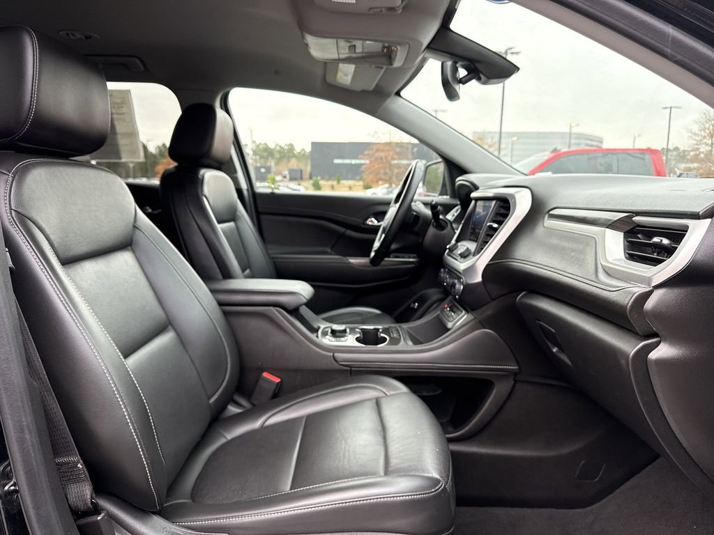 Used 2023 GMC Acadia SLT image 18