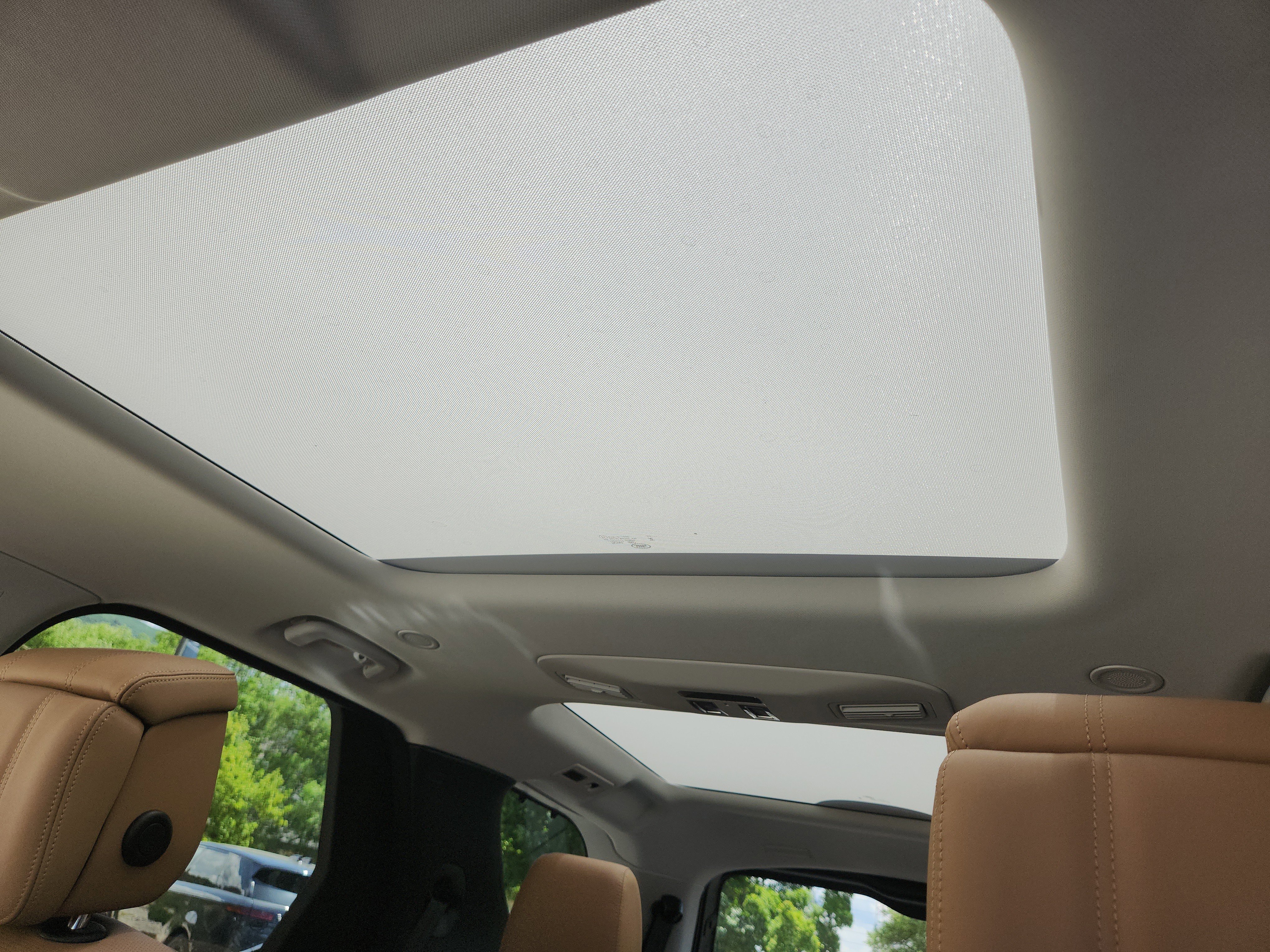 New 2025 Land Rover Discovery Metropolitan Edition image 30
