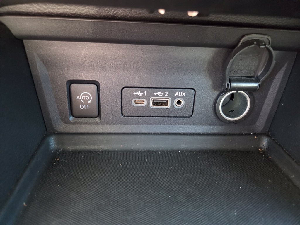 Used 2024 Nissan Sentra SV FWD image 17