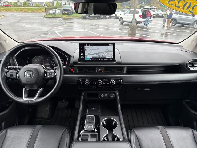 Used 2025 Honda Pilot Touring image 15