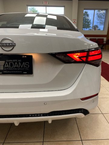 Used 2025 Nissan Sentra SV FWD image 11